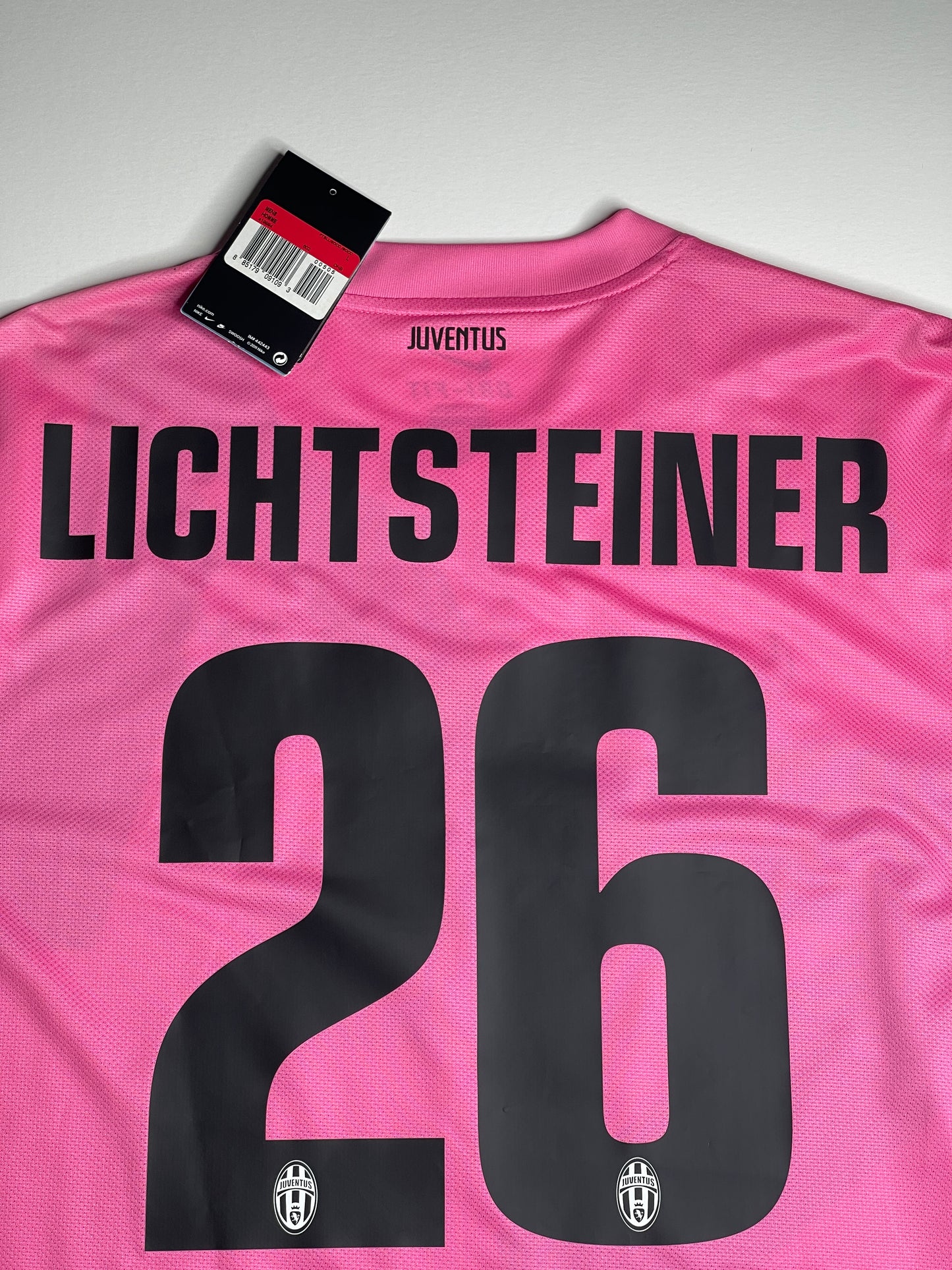 2012-13 Juventus Third - Lichtsteiner #26 (L)