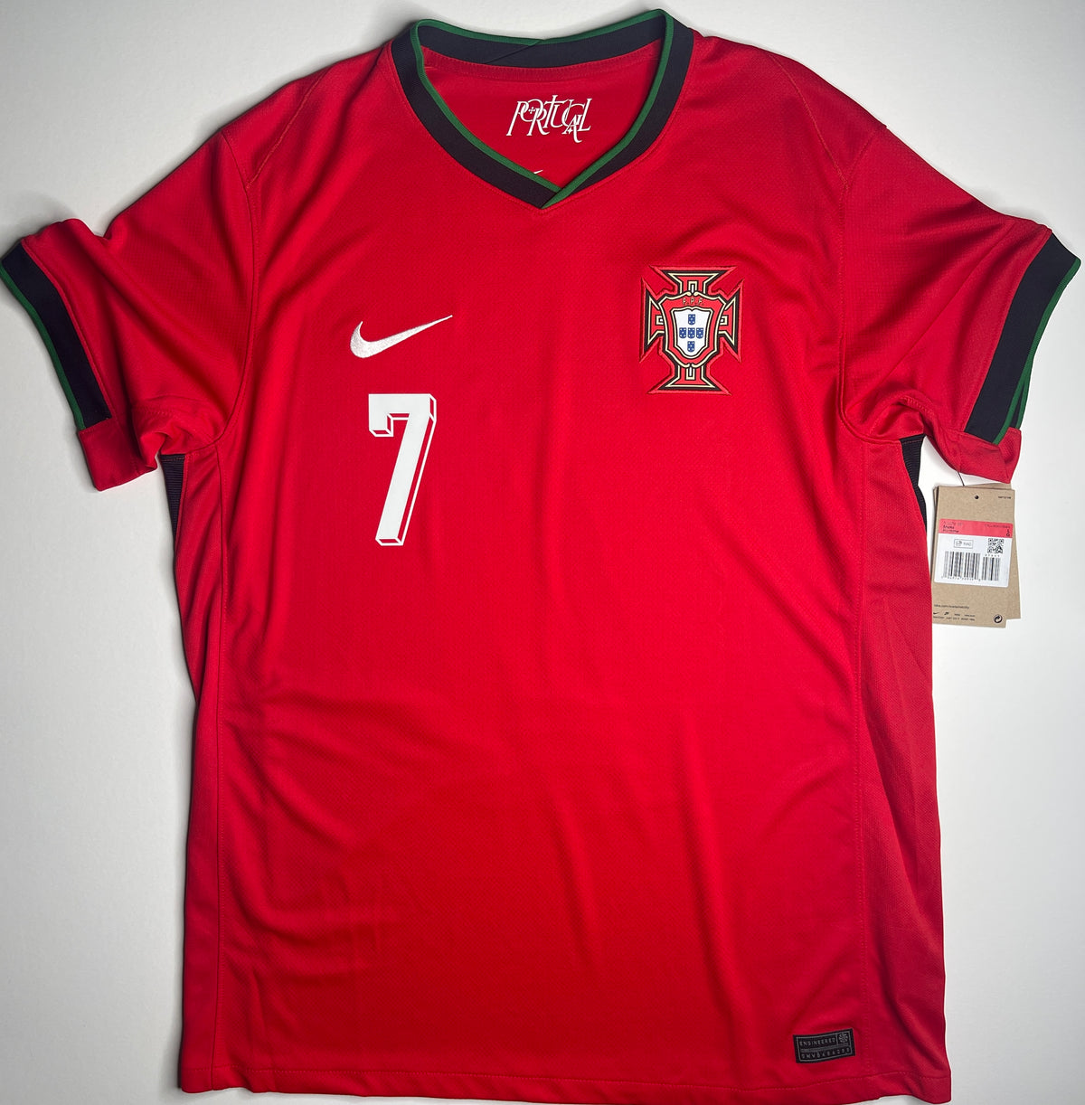 2024 البرتغال الرئيسية - رونالدو رقم 7 (يسار)